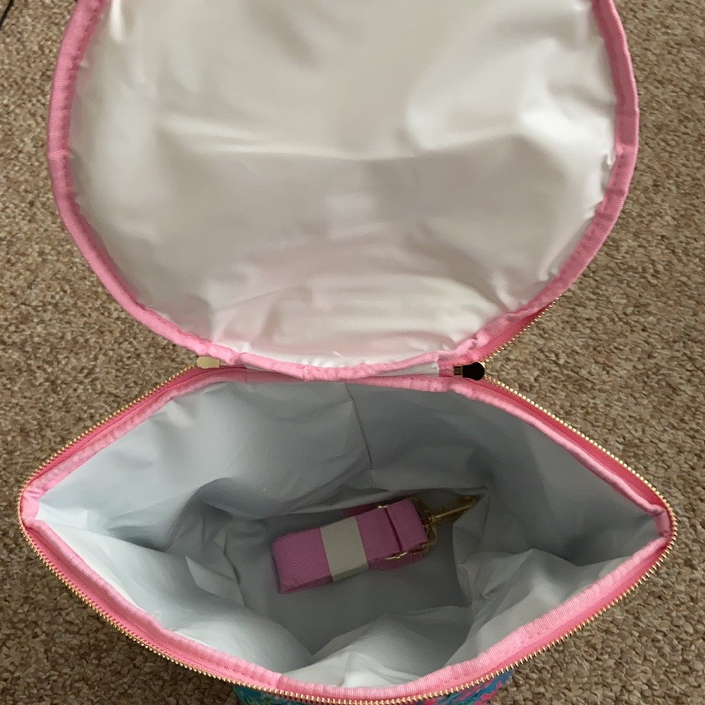 🎉2X Host Pick!🎉 NWT Lilly Pulitzer Beach Cooler - Best Fishes - Picture 6 of 9